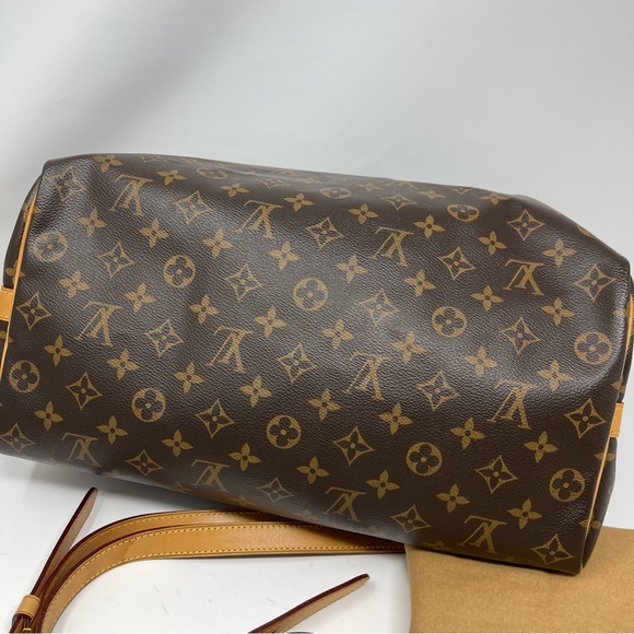 FIRM Pre Owned Authentic Louis Vuitton Monogram Speedy Bandoulière 35 DU0133 - Picture 5 of 11
